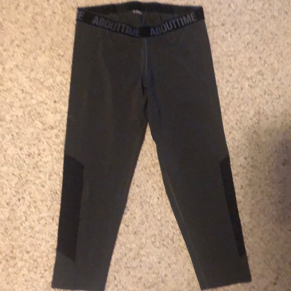 Workout crops - Picture 1 of 3